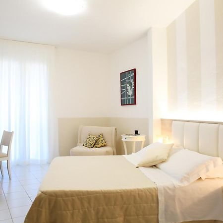 Hotel Rosmarina Marina di Grosseto Exterior photo